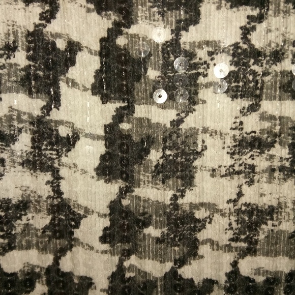 🌴ALMOST FAMOUS BLACK WHITE GRAY TANK TOP SEQUINS - Picture 3 of 4